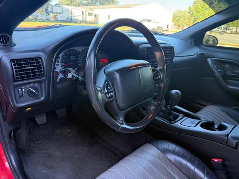 Used 2002 Chevrolet Camaro Z28 w/ SS Performance/Appearance Pkg RWD image 12