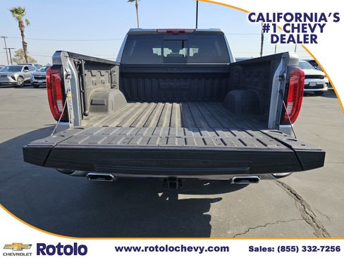 Used 2025 GMC Sierra 1500 Denali w/ Technology Package AWD/4WD image 14