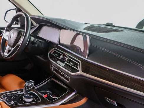 Used 2021 BMW X7 xDrive40i w/ Executive Package image 27