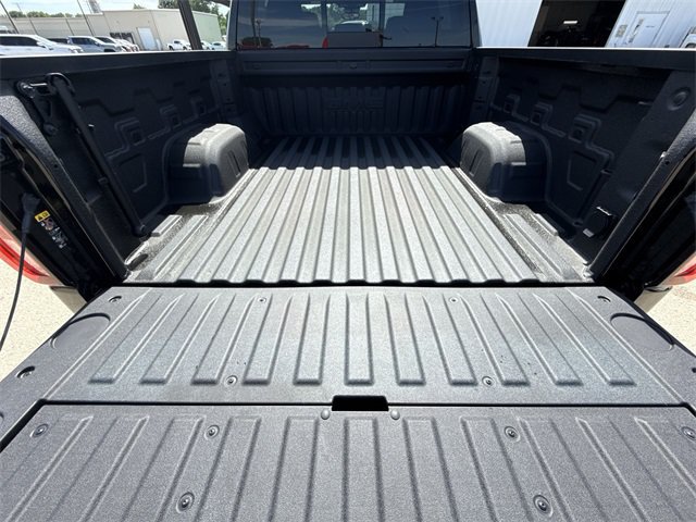 Used 2025 GMC Sierra 1500 AT4 w/ AT4 Premium Package AWD/4WD image 26