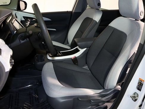 Used 2020 Chevrolet Bolt LT image 4