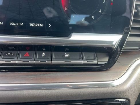 Used 2025 GMC Sierra 1500 SLT image 21