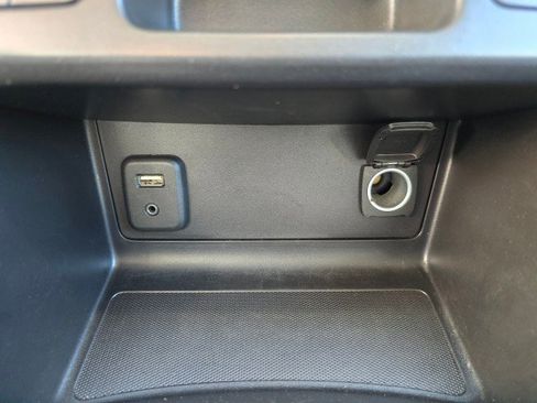 Used 2017 Chevrolet Colorado Z71 image 36