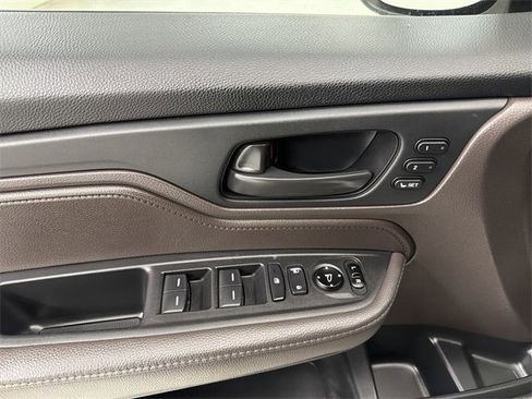 Used 2018 Honda Odyssey EX-L image 24