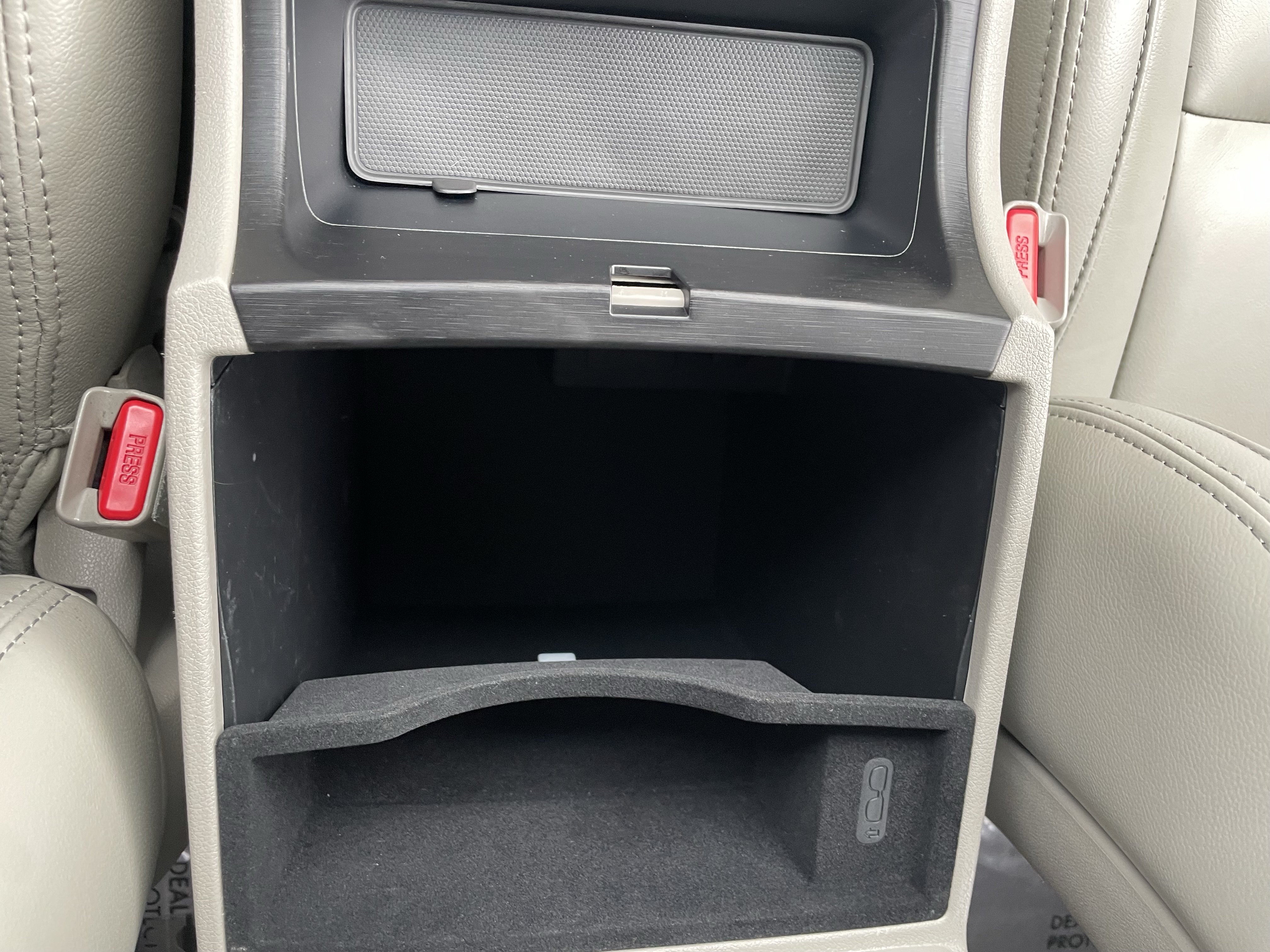 Used 2020 Kia Sedona LX FWD image 23