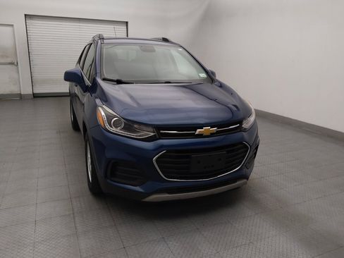 Used 2020 Chevrolet Trax LT FWD image 14