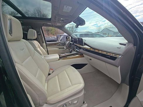 Used 2021 Cadillac Escalade ESV Sport Platinum AWD/4WD image 5