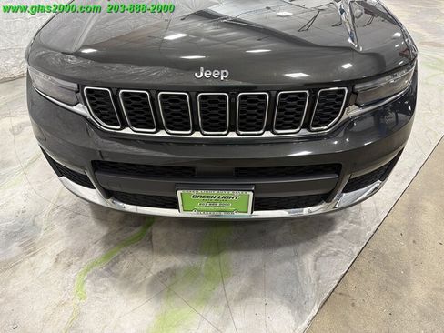 Used 2022 Jeep Grand Cherokee L Limited AWD/4WD image 24