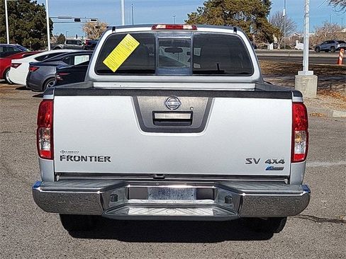 Used 2018 Nissan Frontier SV image 5