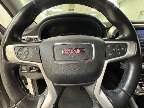 Used 2021 GMC Acadia SLT FWD image 34