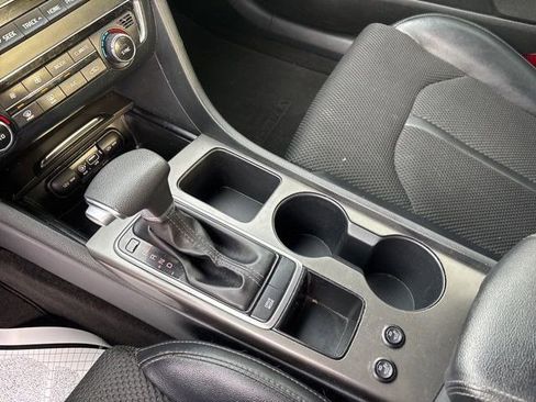 Used 2019 Kia Optima S w/ S Panoramic Sunroof Package image 26