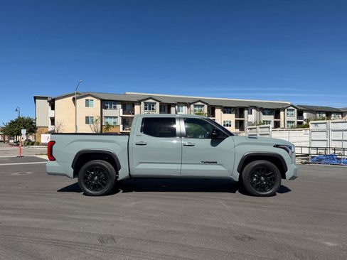 Used 2025 Toyota Tundra Limited image 20