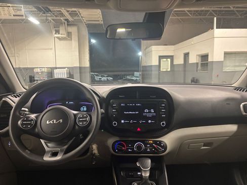 Used 2025 Kia Soul LX w/ LX Technology Package image 31