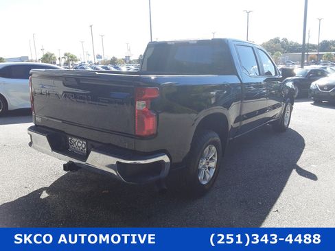 Used 2020 Chevrolet Silverado 1500 LT w/ Convenience Package image 5