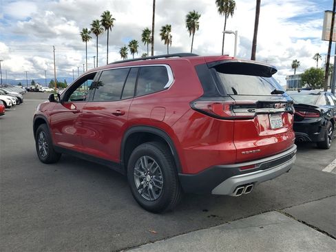 Used 2025 GMC Acadia Elevation image 3