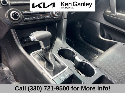 Certified 2022 Kia Sportage LX FWD image 35