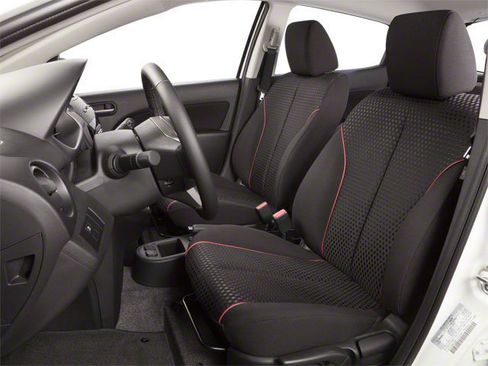 Used 2013 MAZDA MAZDA2 Touring FWD image 11