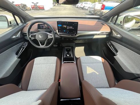 Certified 2025 Volkswagen ID.4 Pro AWD/4WD image 13