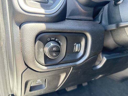 Used 2020 RAM 1500 Big Horn AWD/4WD image 8