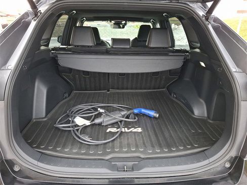 Certified 2022 Toyota RAV4 XSE image 30