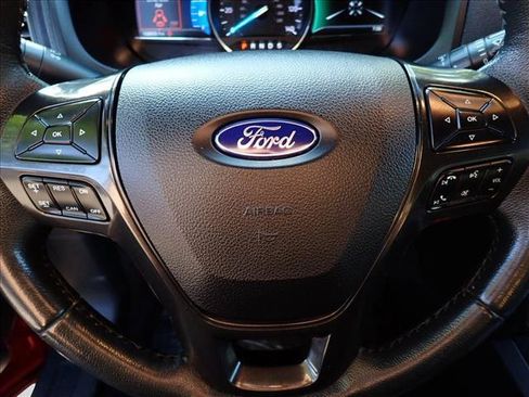 Used 2019 Ford Explorer XLT w/ Equipment Group 202A AWD/4WD image 17
