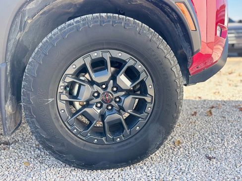 Used 2023 Nissan Frontier PRO-4X w/ Pro-4X Premium Package image 19