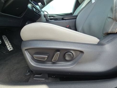 Used 2025 Toyota Camry SE image 22