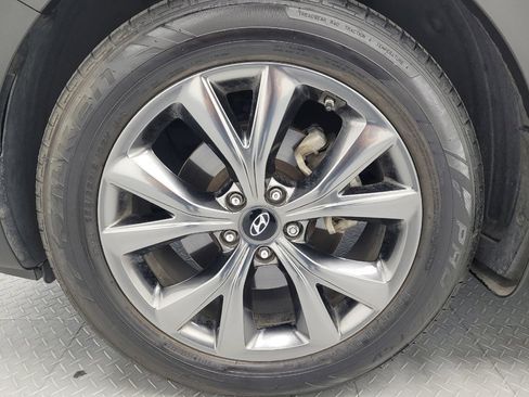 Used 2018 Hyundai Santa Fe Sport FWD image 31