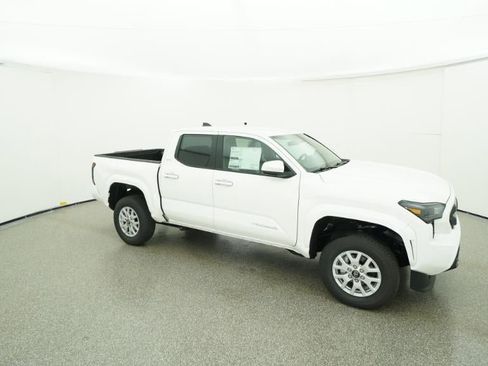 New 2025 Toyota Tacoma SR5 image 39