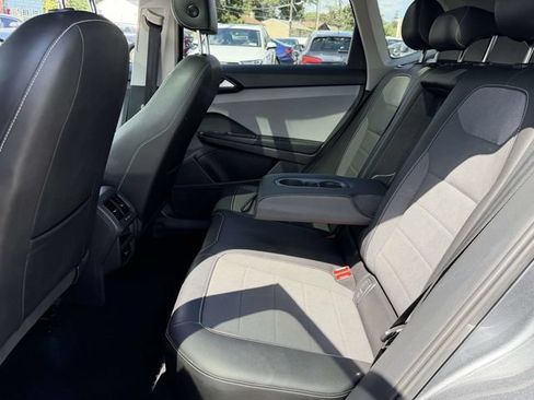 Used 2023 Volkswagen Taos SE w/ Panoramic Sunroof Package AWD/4WD image 13