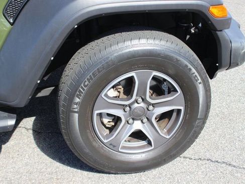 Used 2021 Jeep Wrangler Unlimited Sport image 31