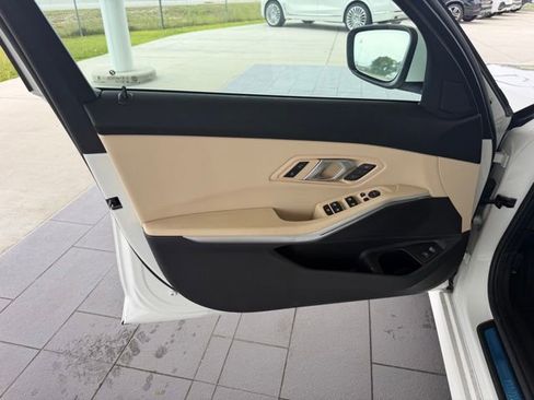 Certified 2025 BMW 330i Sedan w/ Premium Package RWD image 13
