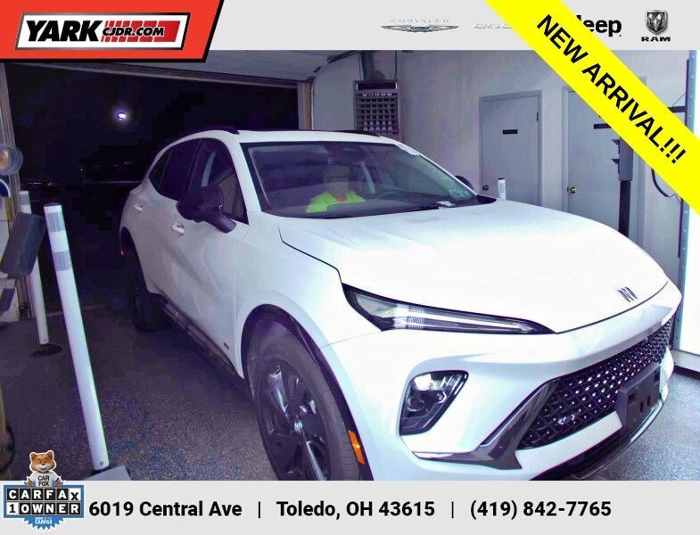Used 2024 Buick Envision Sport Touring AWD/4WD image 1