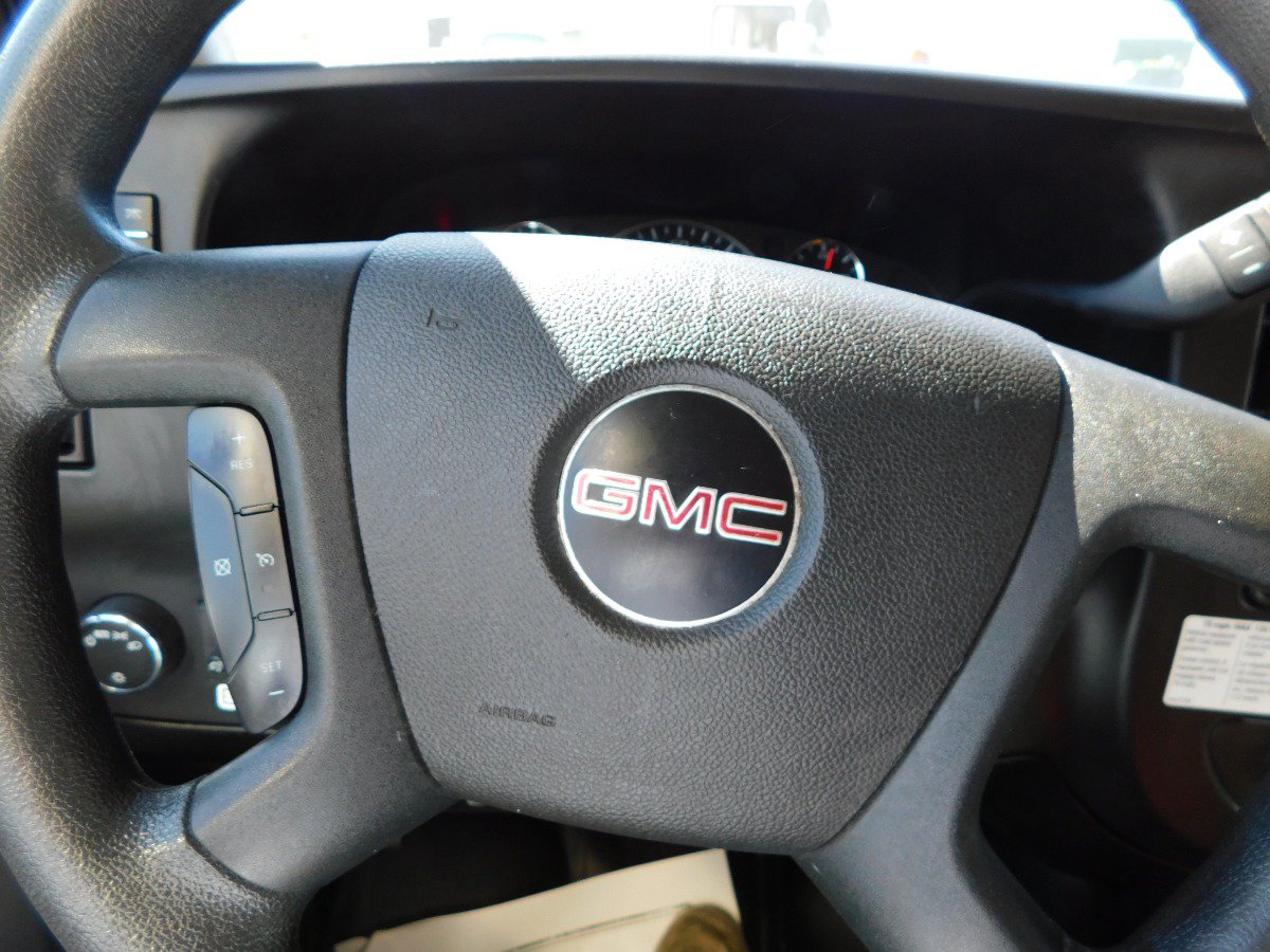 Used 2021 GMC Savana 3500 Extended w/ Power Convenience Package RWD image 25