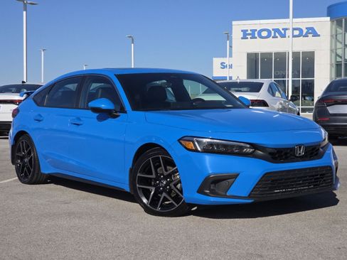 Certified 2022 Honda Civic Sport Touring image 2