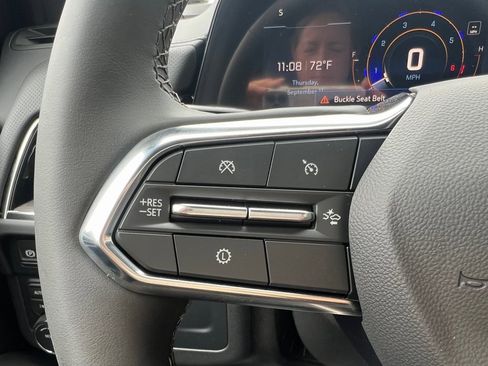 New 2025 Chevrolet Suburban Premier image 7