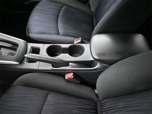 Used 2017 Nissan Sentra SV image 33