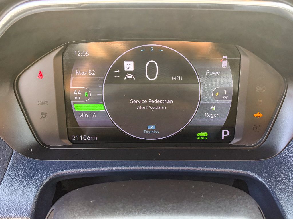 Used 2022 Chevrolet Bolt EUV Premier w/ Sun & Sound Package FWD image 10