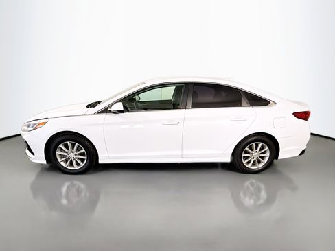 Used 2018 Hyundai Sonata SE w/ Cargo Package image 6