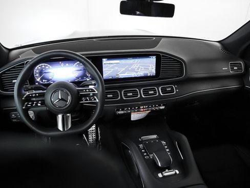 New 2026 Mercedes-Benz GLS 450 4MATIC image 17