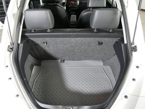 Used 2010 Volkswagen Beetle Coupe image 18