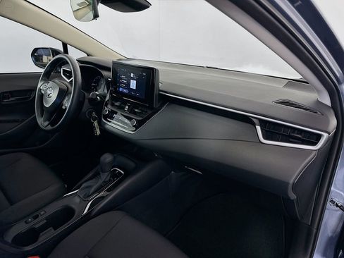 Used 2025 Toyota Corolla LE image 27