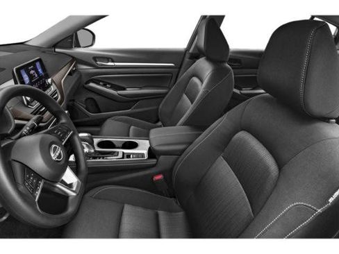 Used 2024 Nissan Altima 2.5 SV FWD image 40