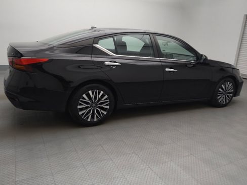 Used 2023 Nissan Altima 2.5 SV image 10