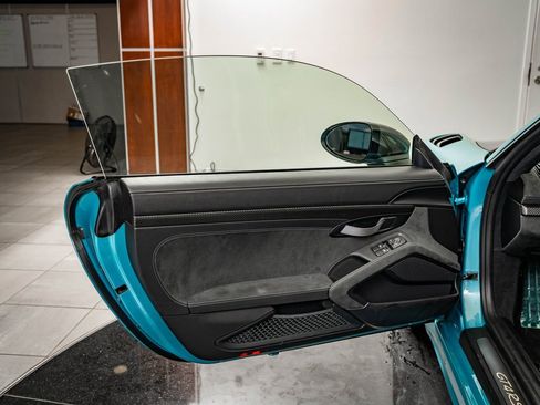 Used 2024 Porsche 718 Cayman GT4 RS w/ Weissach Package image 41