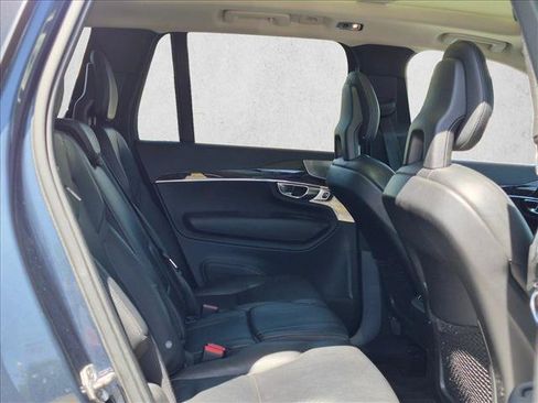 Used 2018 Volvo XC90 T6 Momentum w/ Convenience Package AWD/4WD image 13