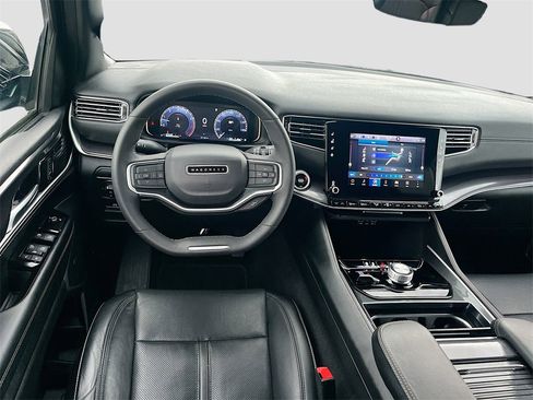 Used 2024 Jeep Wagoneer 4WD image 23