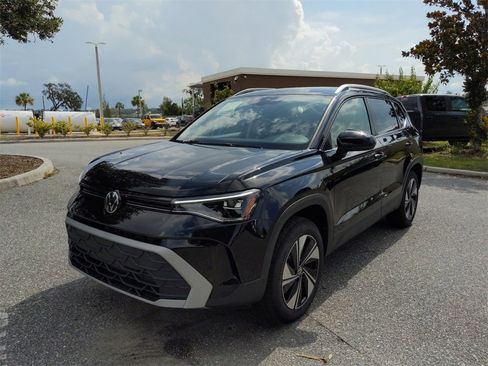 Used 2025 Volkswagen Taos SE image 10