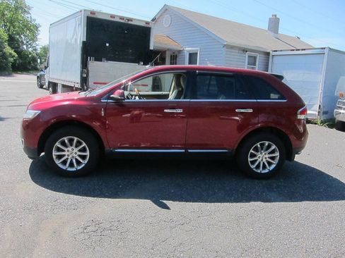 Used 2014 Lincoln MKX AWD w/ Equipment Group 102A image 3