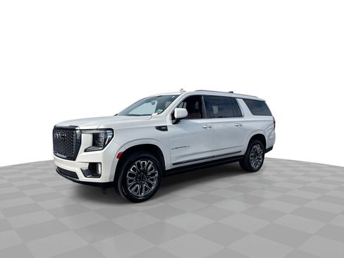 Used 2023 GMC Yukon XL Denali Ultimate image 5